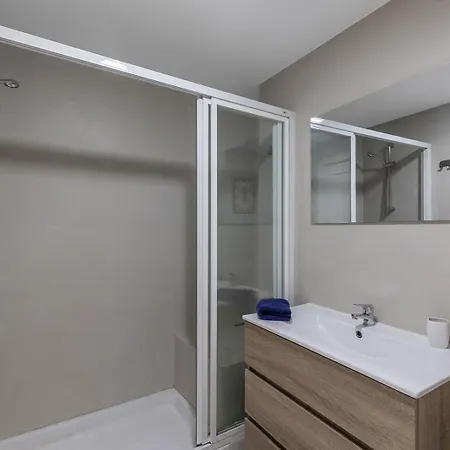 Comfy 150m From San Juan